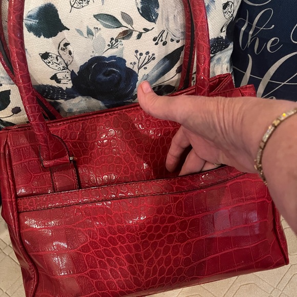 Like new Liz Claiborne satchel handbag - Picture 2 of 7